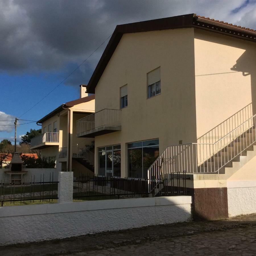 Vivenda Atlantico Hotel Vila Praia de Ancora Exterior photo